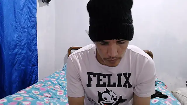 luxandracon23 stripchat live cam model