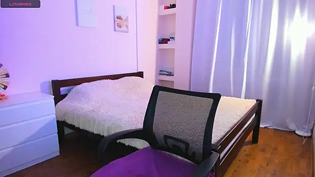 Ellista stripchat live cam model
