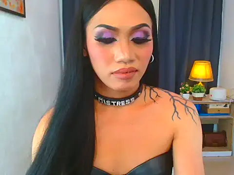 Mauie_Fire stripchat live cam model