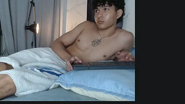 Peet_swk stripchat live cam model