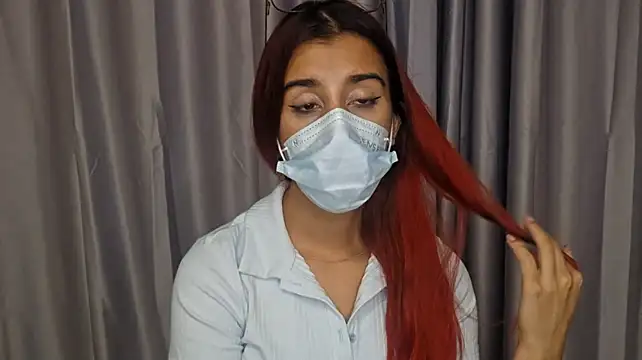 BoughedBus stripchat live cam model