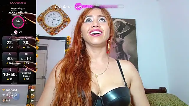 MeganCrouch stripchat live cam model