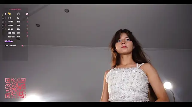 Lanenger stripchat live cam model