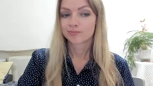 Severina7 stripchat live cam model