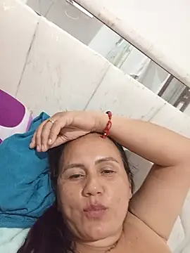 10luby stripchat live cam model