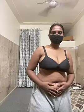punjabi-kaur stripchat live cam model