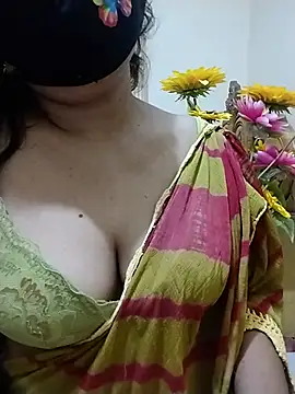 Ameera19 stripchat live cam model