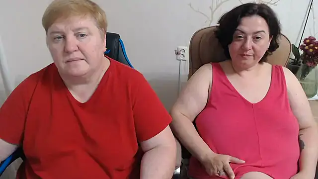 Lindy-Jeanie stripchat live cam model