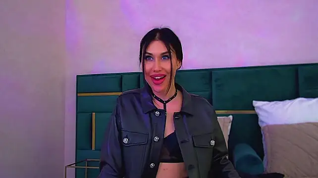 KaylaMous stripchat live cam model