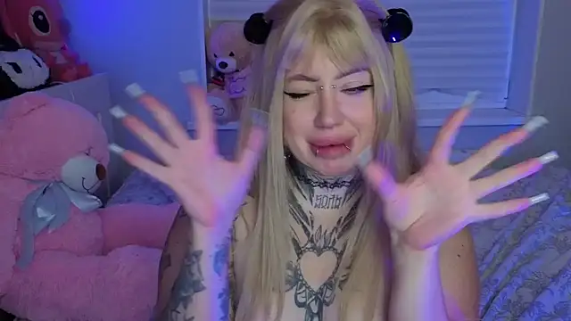 Chiibis stripchat live cam model