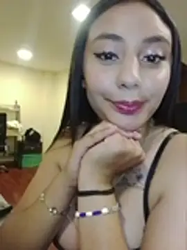 caroline_bennett stripchat live cam model