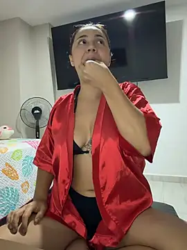 vaioletrouse stripchat live cam model