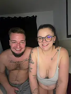 Twomuchtrouble stripchat live cam model