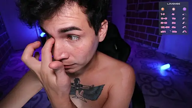 Ryan_picato stripchat live cam model