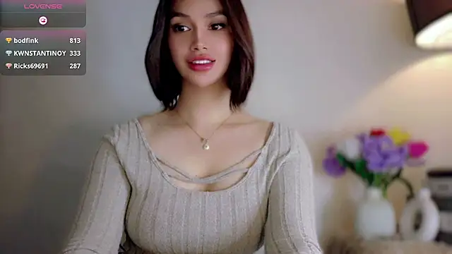Anna_HollyDoll stripchat live cam model