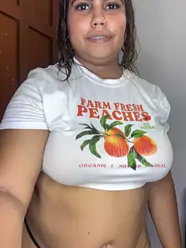 Valentinna01 stripchat live cam model