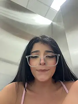 ArieliciousXXX stripchat live cam model