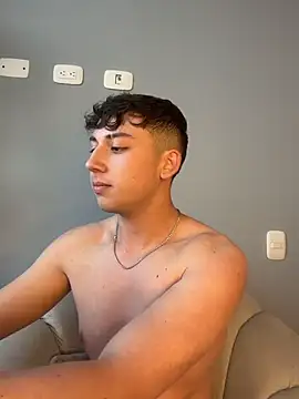 OLIVER_K stripchat live cam model
