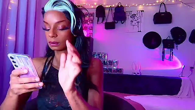 Chayennejohnson stripchat live cam model