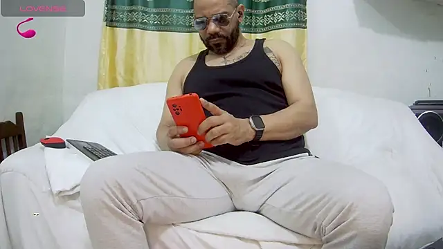 bruce_bigg stripchat live cam model