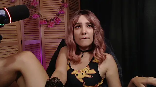 OnePieceOfMe stripchat live cam model