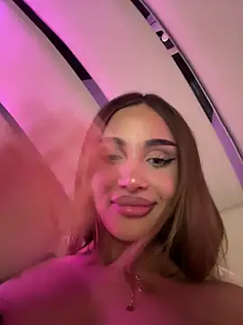 IvyNox stripchat live cam model