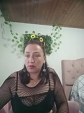 dangerous_milf stripchat live cam model