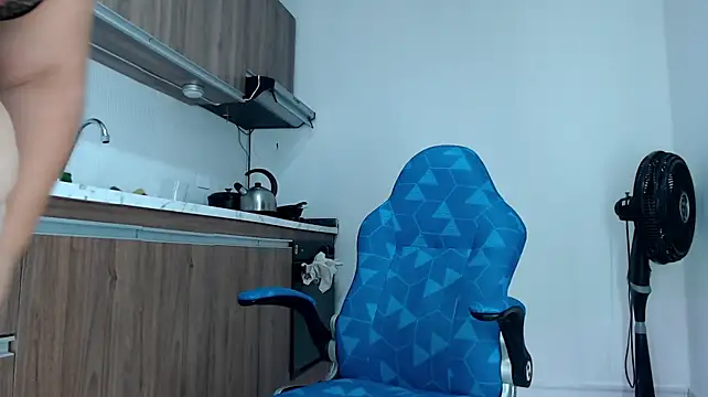 KellyShibary stripchat live cam model