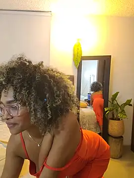 BiiancaEstradaa stripchat live cam model