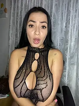 JulietaRiios stripchat live cam model
