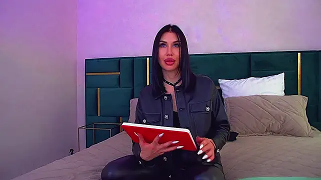 KaylaMous stripchat live cam model