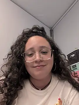 Gia_Bluexxx stripchat live cam model