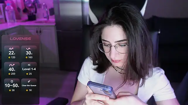 Regina_glow stripchat live cam model