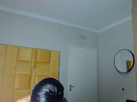 Strawberry11 stripchat live cam model