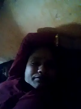 Ravita_bahat stripchat live cam model