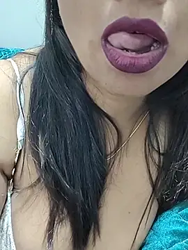 Muskan-ki-chut stripchat live cam model