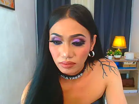 Mauie_Fire stripchat live cam model
