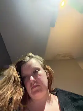 busty-bella1 stripchat live cam model