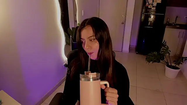 itsjade stripchat live cam model