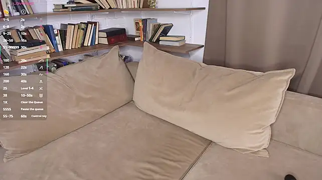 KelleCullison stripchat live cam model
