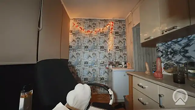 RachelSav stripchat live cam model