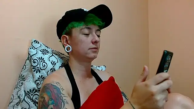 tomboyblue stripchat live cam model
