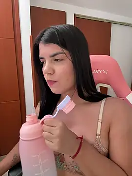 emma_lopes stripchat live cam model