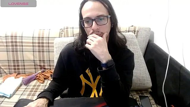 cholitohermoso stripchat live cam model