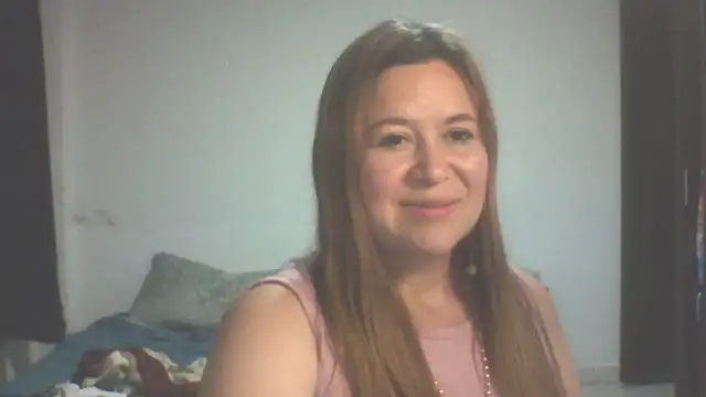 Kia_of_Persia stripchat live cam model