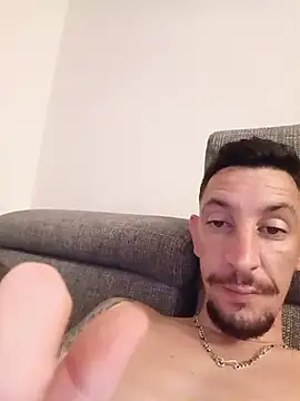 willouh-66 stripchat live cam model