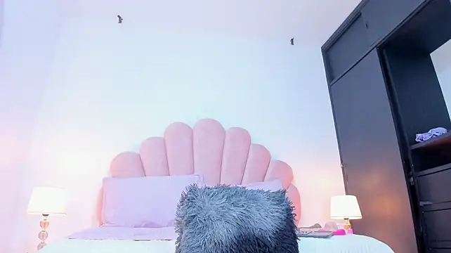Slutty_Vicky stripchat live cam model