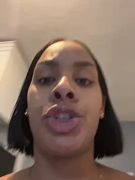 julixxx22 stripchat live cam model
