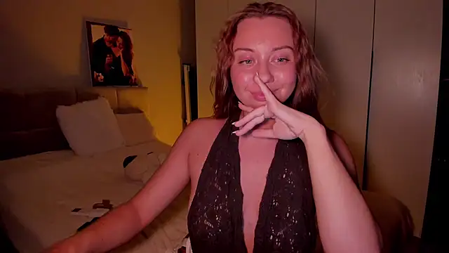 DanielaWisse stripchat live cam model