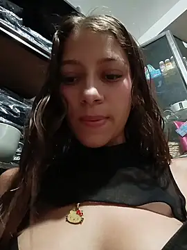 Vanneskk stripchat live cam model
